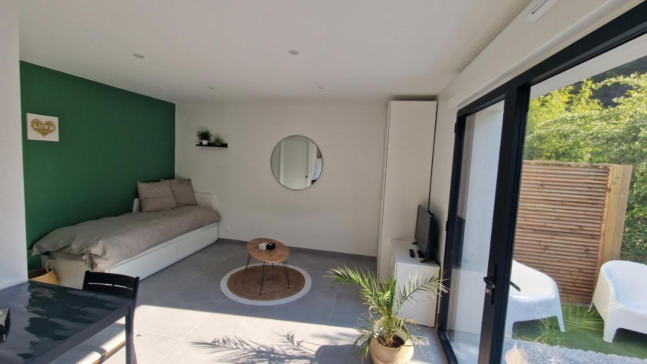 Le Patio : Studio Avec Exterieur Saint-Barthelemy-d'Anjou Eksteriør bilde