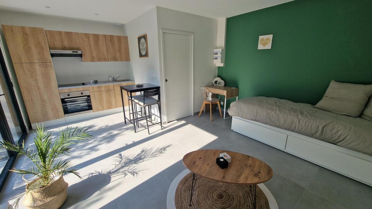 Le Patio : Studio Avec Exterieur Saint-Barthelemy-d'Anjou Eksteriør bilde