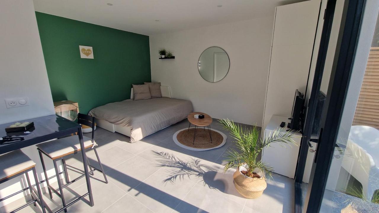 Le Patio : Studio Avec Exterieur Saint-Barthelemy-d'Anjou Eksteriør bilde